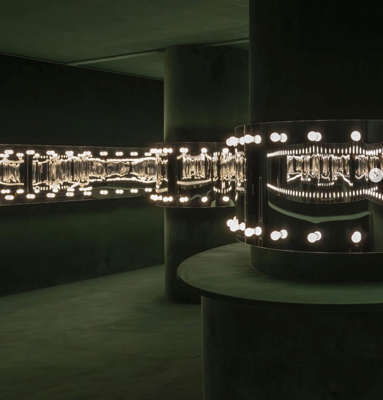 Installation view, Chloe Wise, “Extrasensory”. Courtesy of the artist and Kulturstiftung Basel H. Geiger